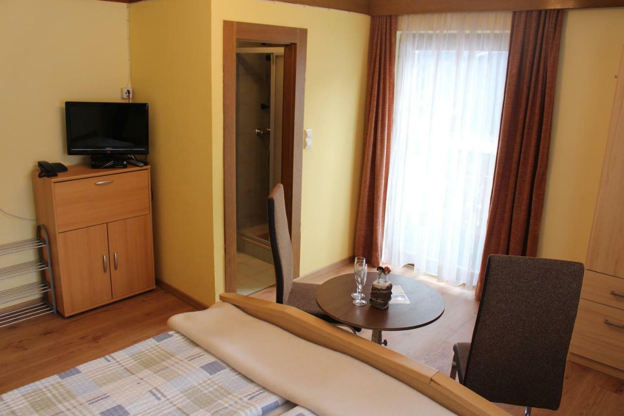 Gaestehaus Hanser Вирген Екстериор снимка
